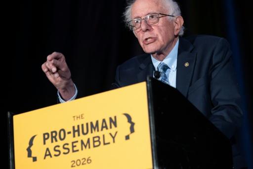 Sanders, Bannon warn of AI dangers in rare US left-right alignment