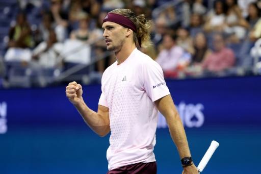 Zverev toma un respiro ante Tabilo rumbo a octavos del US Open