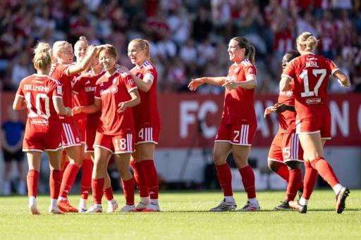 Bayern mit Rekordsieg - Wolfsburg siegt spät