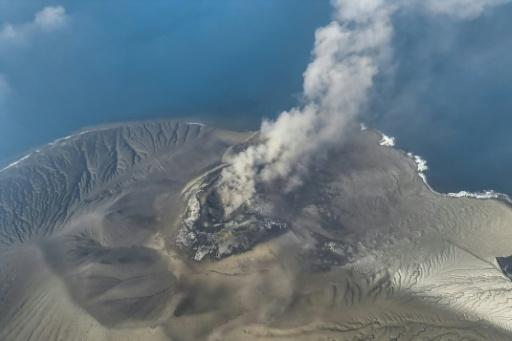 Jakarta airport extends closure after volcano eruption