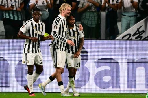Juventus e Crystal Palace começam a Liga Europa com goleadas