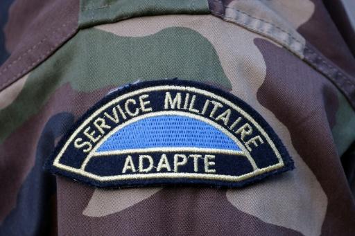 L'objectif est d'intégrer 10.000 jeunes par an en 2030, puis 42.500 en 2035 pour atteindre un total de 50.000 par an en cumulant avec les personnes qui font déjà le service militaire volontaire (SMV) et le service militaire adapté (SMA) — Ludovic MARIN / AFP