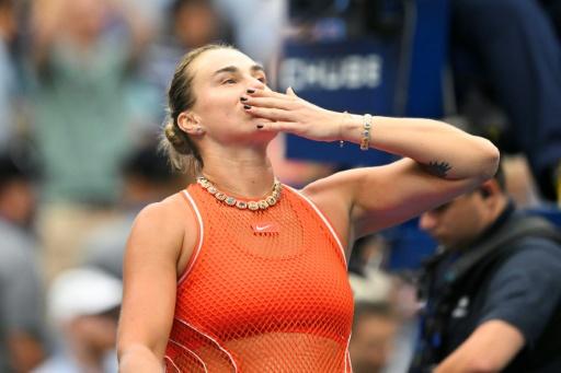 Defending champion Sabalenka reaches US Open quarter-finals