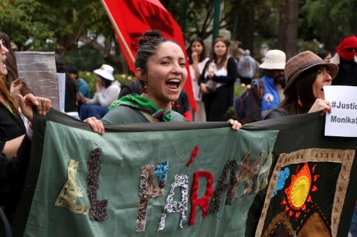 Miles de ecuatorianos marchan en defensa del agua y contra la minería