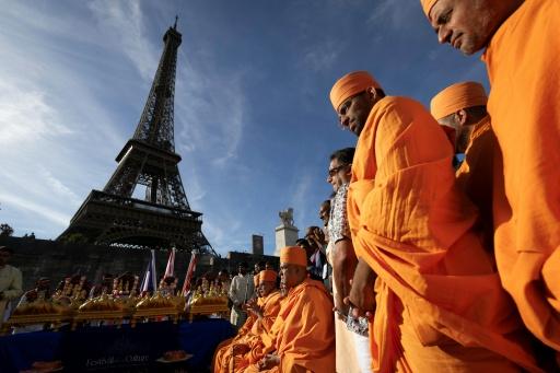 La Torre Eiffel cerró por una protesta tras "invisibilizar" a sus trabajadoras durante una visita