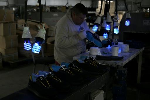 L'usine de chaussures Kioshi, à Esteban Echeverria près de Buenos Aires, le 27 août 2026 — JUAN MABROMATA / AFP